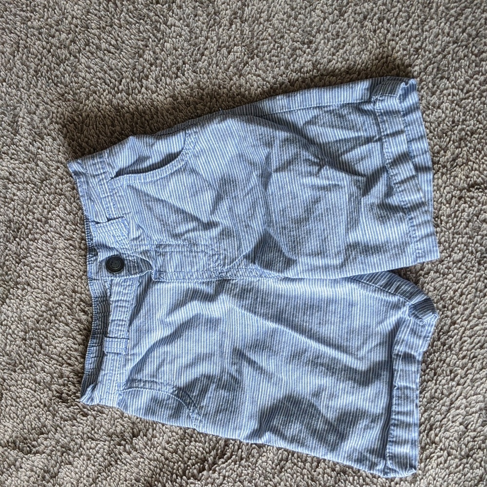 🌻 Blue and White Striped Shorts